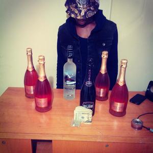 TruPlanez (Searching) (feat. KORLEY) (Explicit)