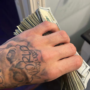 Make Sumn Shake (feat. Jaylon2Funny) (Explicit)