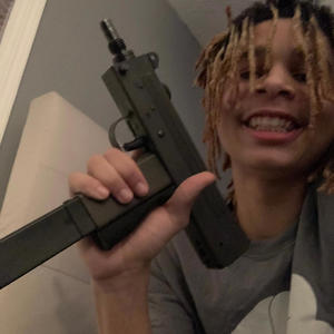 STREETLIGHT (Explicit)