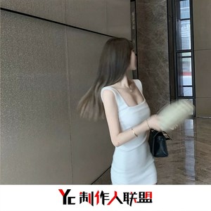 总会有人捧着花向我走来