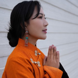 大圆满尊者遍主白玛格桑法王祈祷文