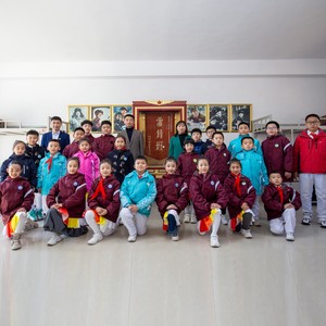 与你同行 (伴奏)