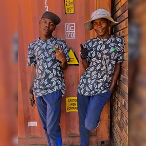 Muvah Limpopo (feat. Chongo Dhe Flavour -lameslow-bhotloro)