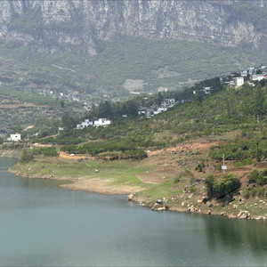 再也回不到从前