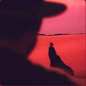 他不懂（他留给你的是背影）