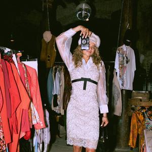 f a s h i o n w e e k