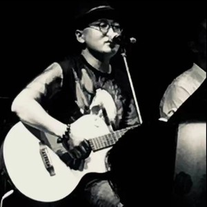 阿旭与梦先生 - 得秋多，得秋彩 伴奏 (伴奏)