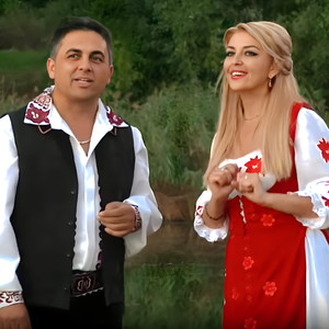 Cine Daruieste Un Zambet