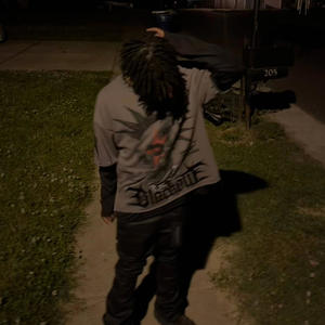 Luv & Kisses (feat. LuhB3) (Explicit)