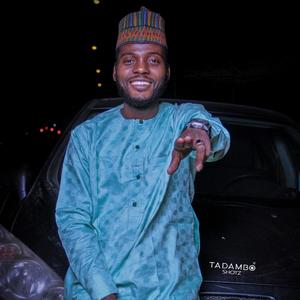 KINGAMIN KOMAI(feat. Jamila Sadi, Auta mg, Namenj, Hamisu Breaker, Ado gwanja, Sani ahmad, Kawa dan sarki, Isah ayagi & YUSUF)