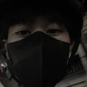 Exit sign x Ghé qua