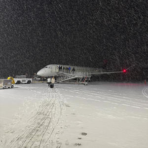 jetlag (stripped) (feat. Maria Coyne)