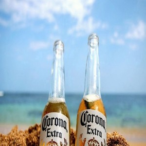 Fiesta En La Playa(feat. Underside821) (Explicit)