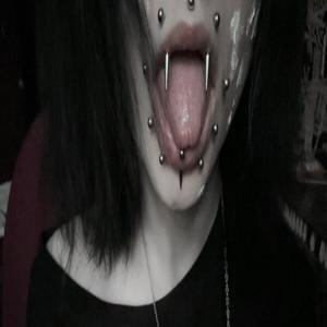 im gone (feat. majinblxxdy, xannaholik & HELLVMOUR) (Explicit)