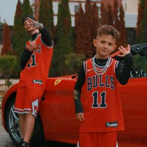 Ferrari Fantoma (feat. Petre Stefan)