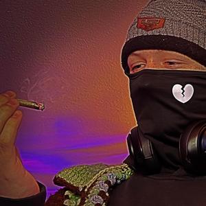 Blunt To My Face (feat. Carløs Zagøtti) (Explicit)