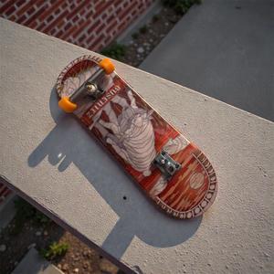 Under my skin (Explicit)