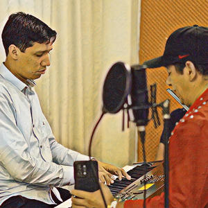 Brote de canciones (feat. Alex Pastrana) (Radio Edit)