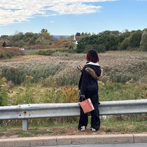 im making too much money lol (Explicit)