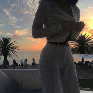 越过山丘 无人等待