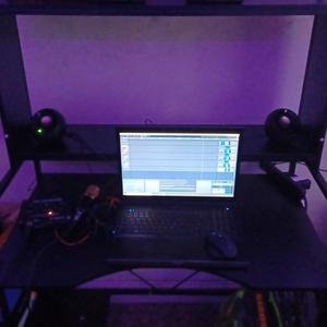 301 God Flow (Interlude) (Explicit)