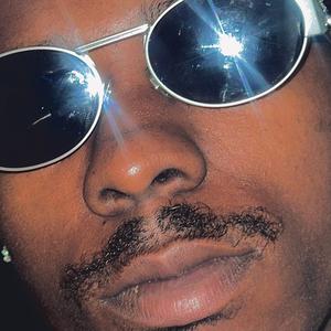 Versace (feat. Prod By Muvee) (Explicit)