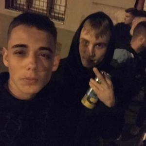 Szem előtt (feat. Ótvar Pestis) (Explicit)