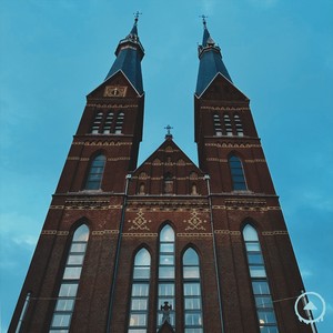 Walk How I Want (Explicit)