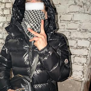 ZAKRWAWIONY MONCLER (feat. szallsss) (Explicit)