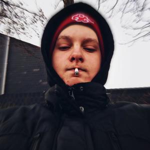 Niemand Gesehen (feat. CALI MC) (Explicit)