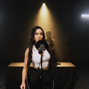 Charlotte Branson - Blackout Session