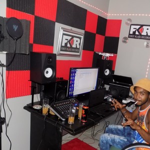 Omg (feat. Purple Ice)