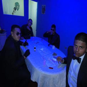 GATILLEROS (feat. ISSAC EL REY)