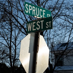 GONE... (feat. Davey bonezz) (Explicit)