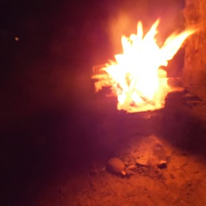 El viejo fuego del bosque blanco