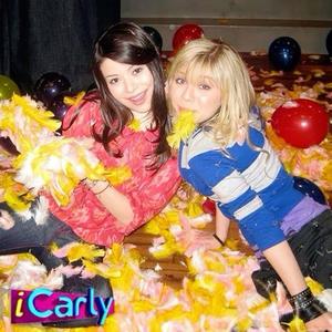 iCARLY (Explicit)