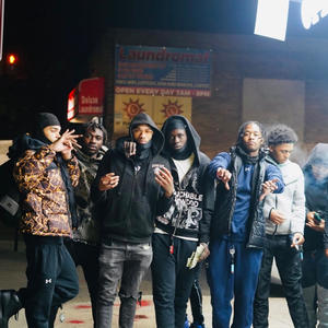 We smoking (feat. B2g grinder) (Explicit)