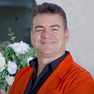 Cine ma cunoaste bine