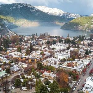 SI ME BUSCAN POR AHI (feat. CIRO) (Explicit)