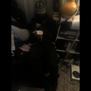 Supreme (feat. MikeBrokeAsf) (Explicit)