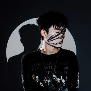 不安分的灵魂 (男声独唱伴奏)