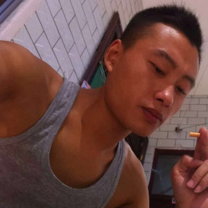 大头皮鞋封面