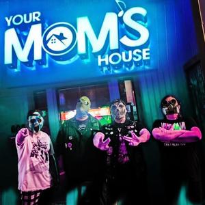 Aliens Invade Your Moms House (Live In Colorado)