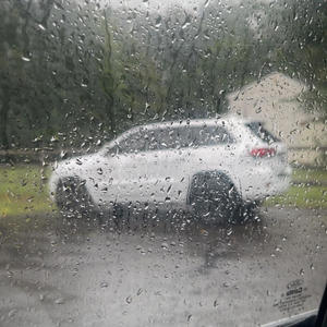 keeping my distance (feat. demii) (Explicit)