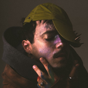 CAMARINS E CLOSETS (Explicit)