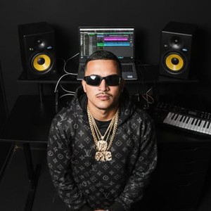 Casa de Praia (Explicit)