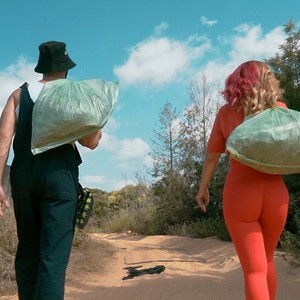 ג'ירפה (feat. סוודר) (Explicit)