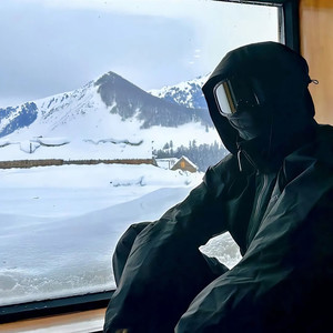 在黑暗中才能看清真我