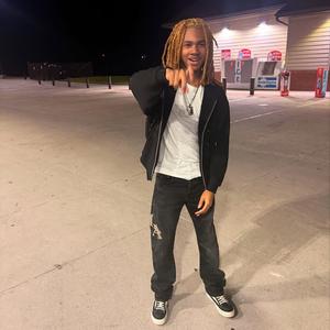 Eyes (feat. 0617Liltwin) (Explicit)