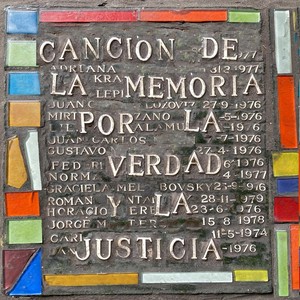 Canción de la Memoria, Por la Verdad y la Justicia, Nunca Más